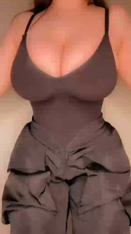 bbw boobs women gif