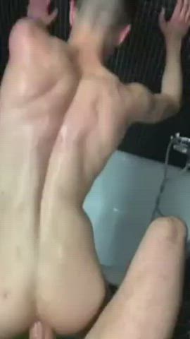 Damn, the bottom and top are both amazing