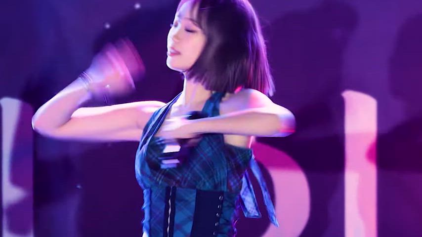 chaewon (le sserafim) - 240930 eve, psyche - 4k pit and body edit - full vid in the