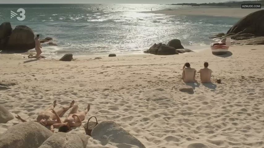 Beach day (Pablo Derqui &amp; another - Els fills del sol / Os fillos do sol