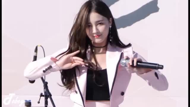 Nancy Momoland