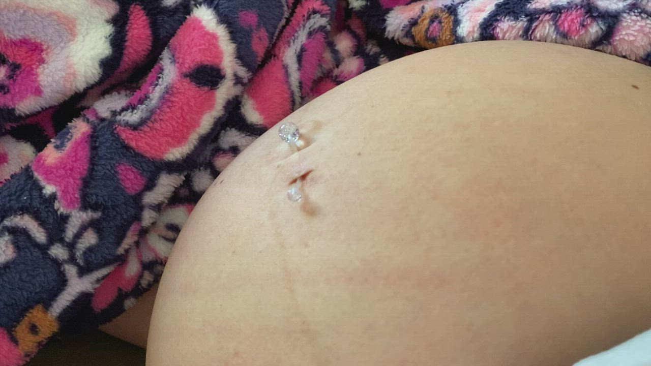 belly movements💕