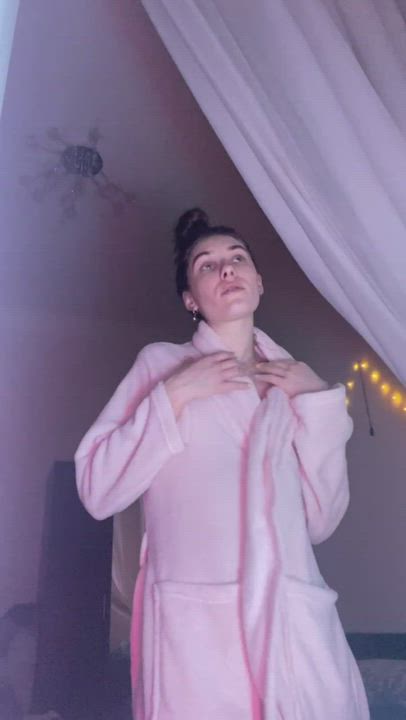 Masturbating Naked Natural Tits Pussy Strip Tits gif