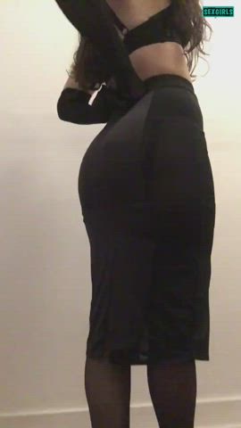 big ass booty hourglass skirt gif