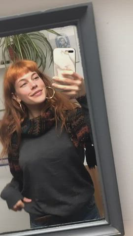 Redheads shouldn’t wear bras