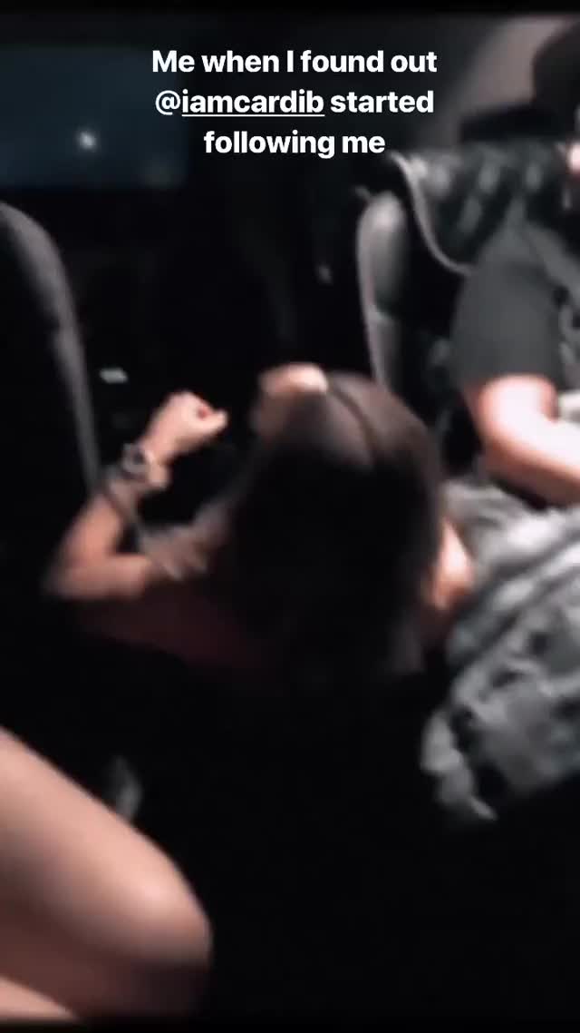 Miley Cyrus - Flash Boobs