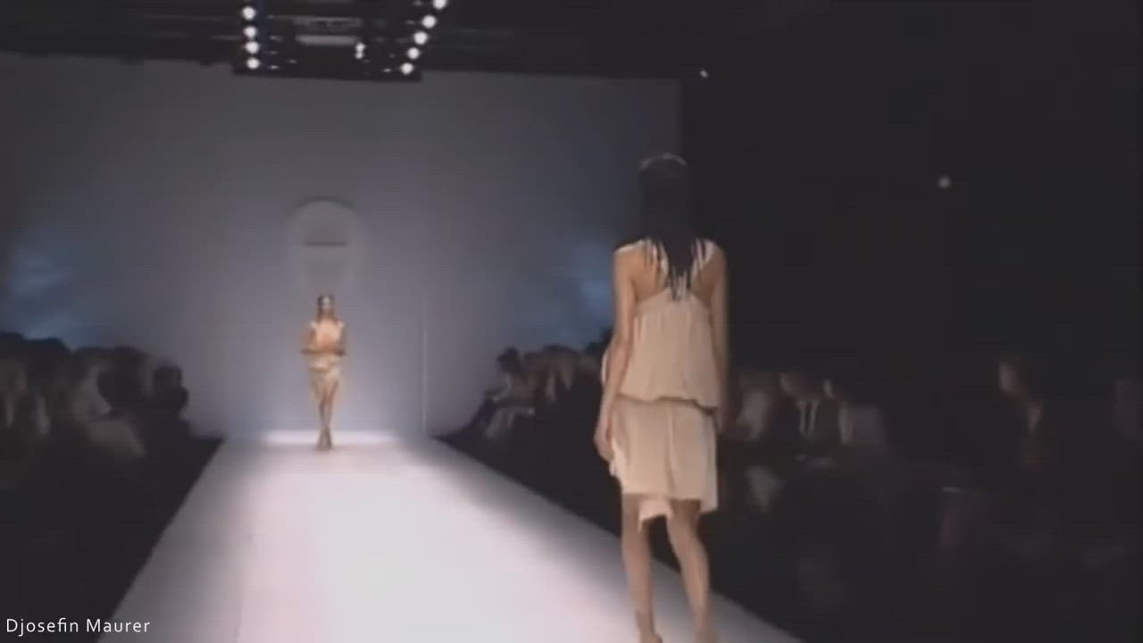 braless model nipslip tits gif
