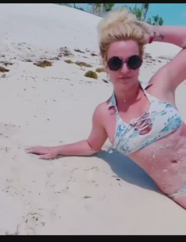 Britney Spears at it again
