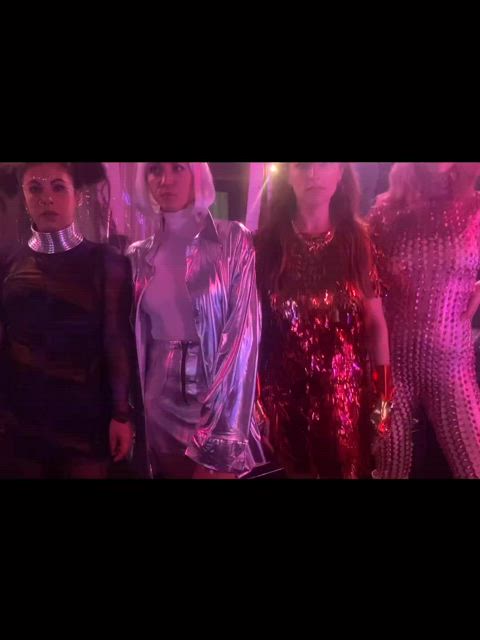 babe dancing party gif
