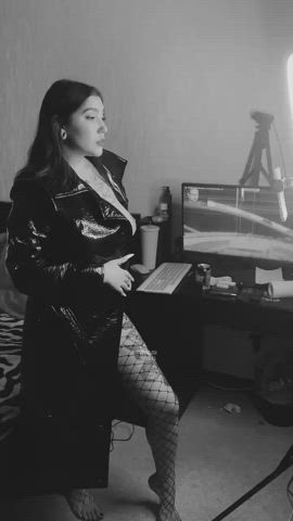 [selling] video calls • sexting • GFE • femdom