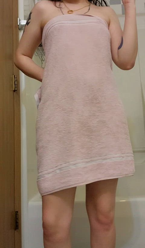 Towel drop, hairy reveal!