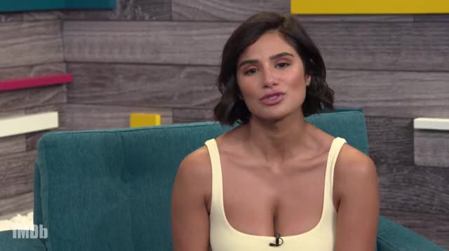 Diane Guerrero gif