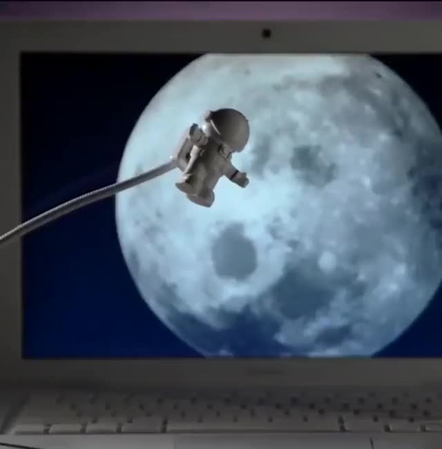 Astronaut USB Lamp