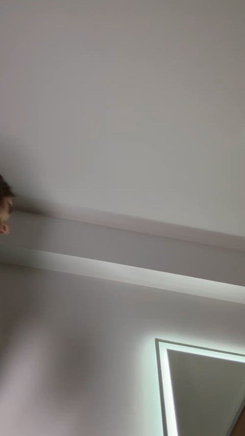 facesitting giantess r/o_faces gif