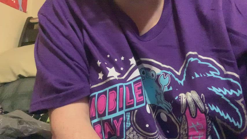 I love playin with my nipples