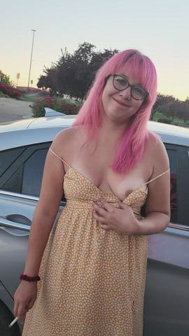 Just being me in the parking lot!😘🦊