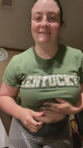 I love showing off my tits!