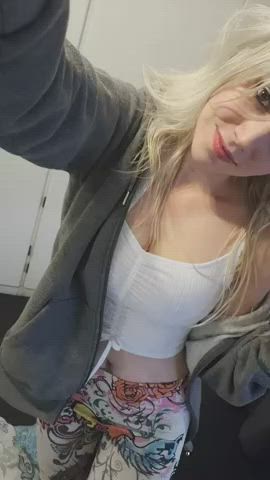 amateur blonde boobs onlyfans gif
