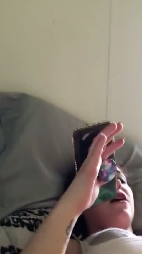 Black Guy Eats White Girls Pussy While She Talks To Boyfriend On Phone