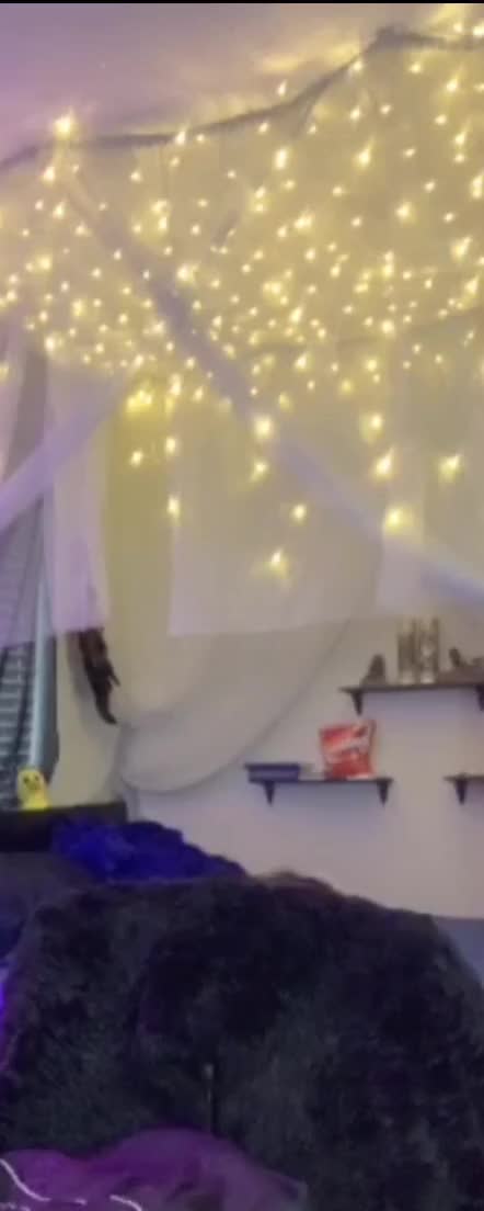 Doesn’t realise she’s still in the stream shot