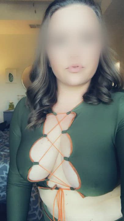 Just a little tease for you all this morning. 😘 [F]
