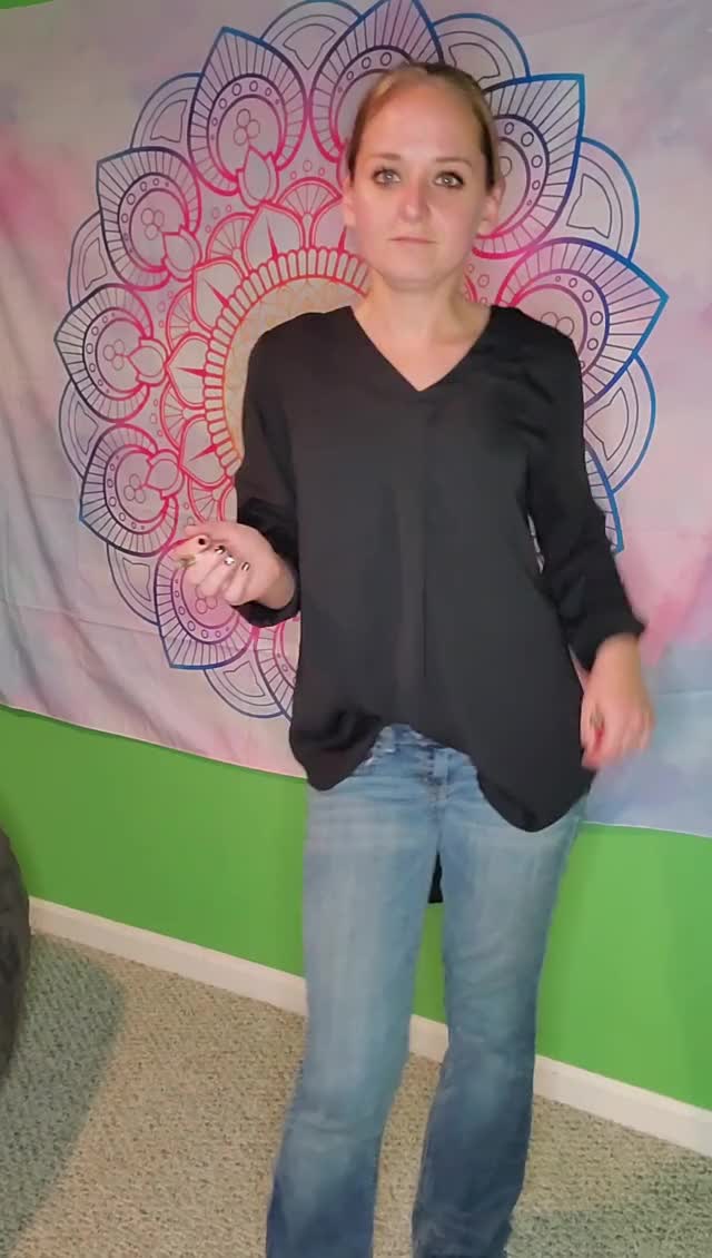 I made a fun Costume Striptease for you! <3