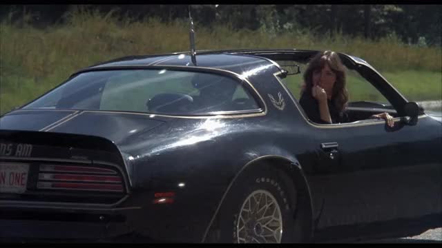 Smokey-and-the-Bandit-1977-GIF-01-20-57-flip-off