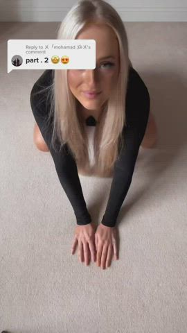 ass big ass bimbo blonde clothed jiggle jiggling tiktok gif