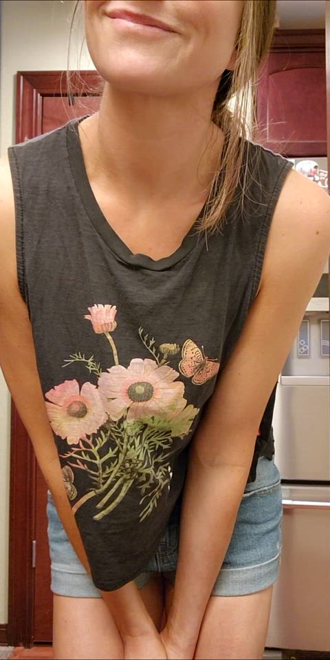 Hope you don't mind a flirty video from your milf neighbor.