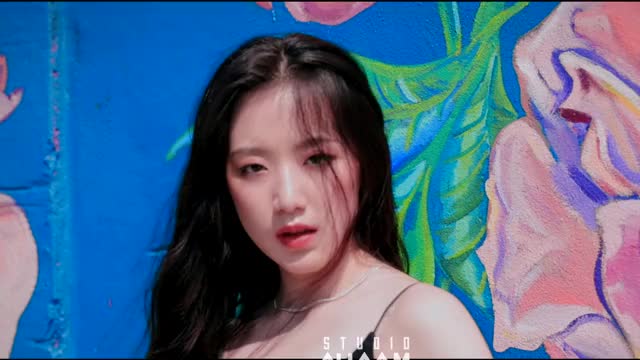 UHD goddess