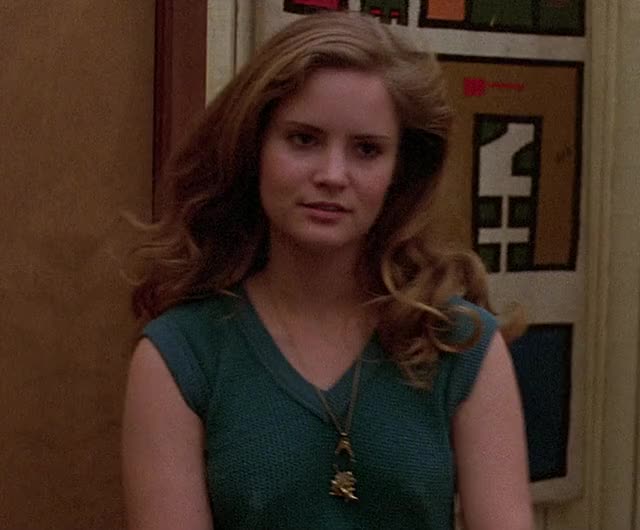 Jennifer Jason Leigh