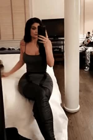 Kylie Jenner gif