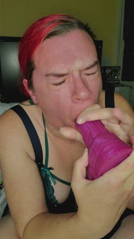 I love to use my mouth on fansly. Solo female with loads of toys.