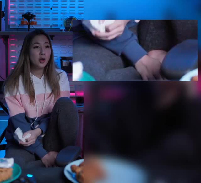 Fuslie's Pussy  on Display