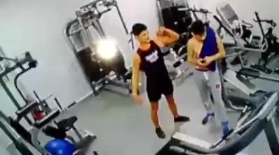 PRIMEIRO DIA NA ACADEMIA E JÁ SE ACHAM O HULK