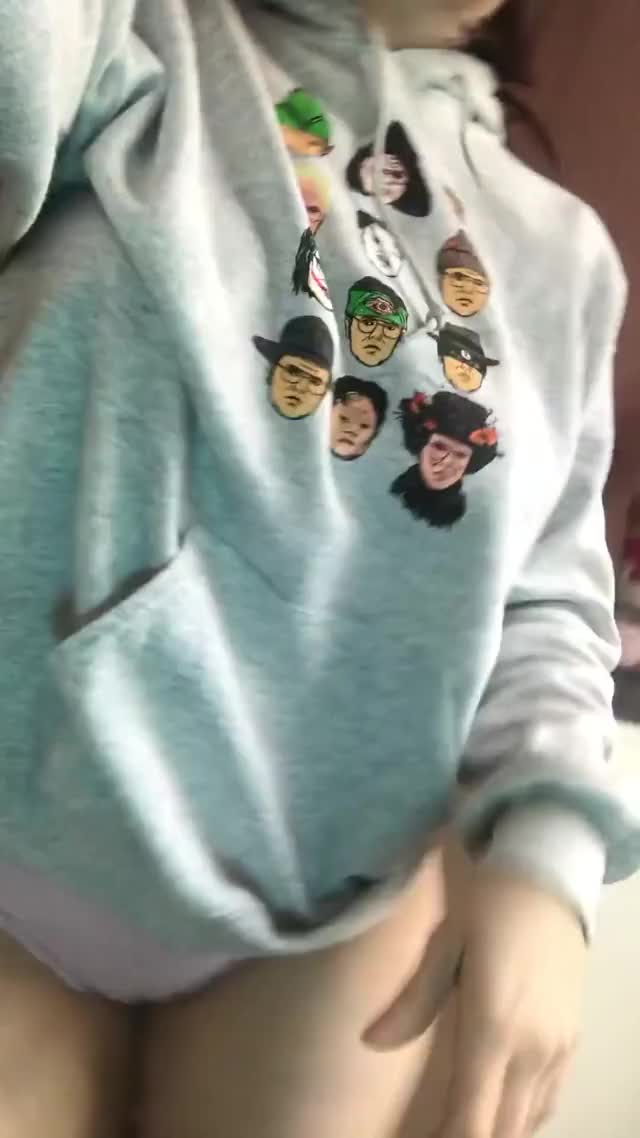 Boobs out & turn around