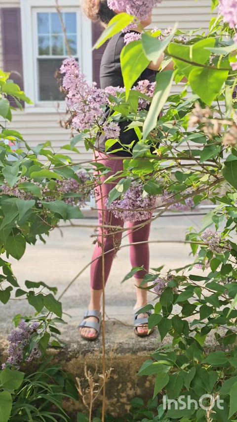 Anyway you want it, that's the way you need it, right into the neighbor's yard (seriously).