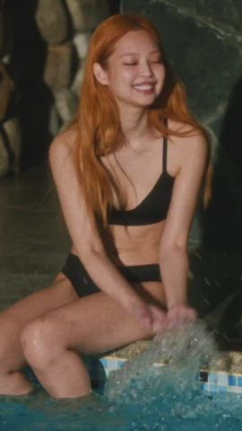 celebrity korean thighs gif