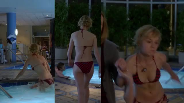 Brie Larson - United States of Tara S1E9 (2009) - split-screen, partial mini-loop