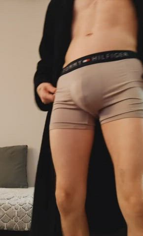Your jock buddy sends you a video of him edging and emptying his balls everywhere.