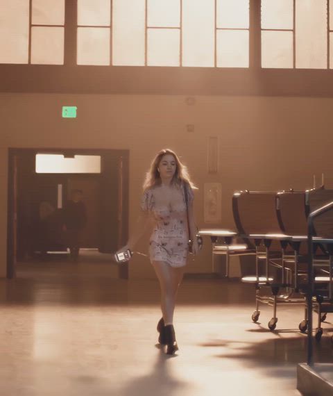 actress big tits sydney sweeney gif