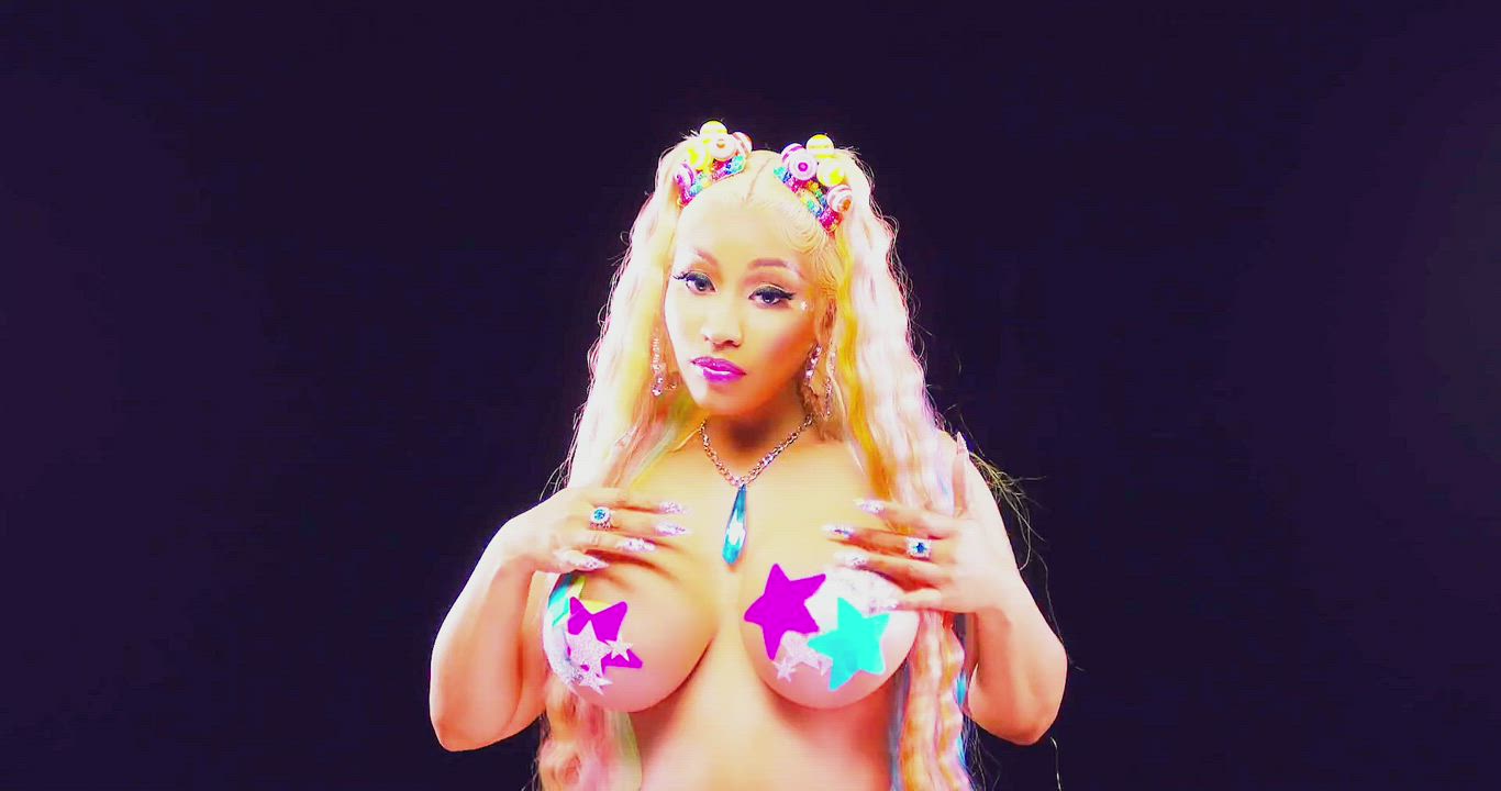 Afro Big Tits Boobs Bouncing Bouncing Tits Ebony Nicki Minaj gif