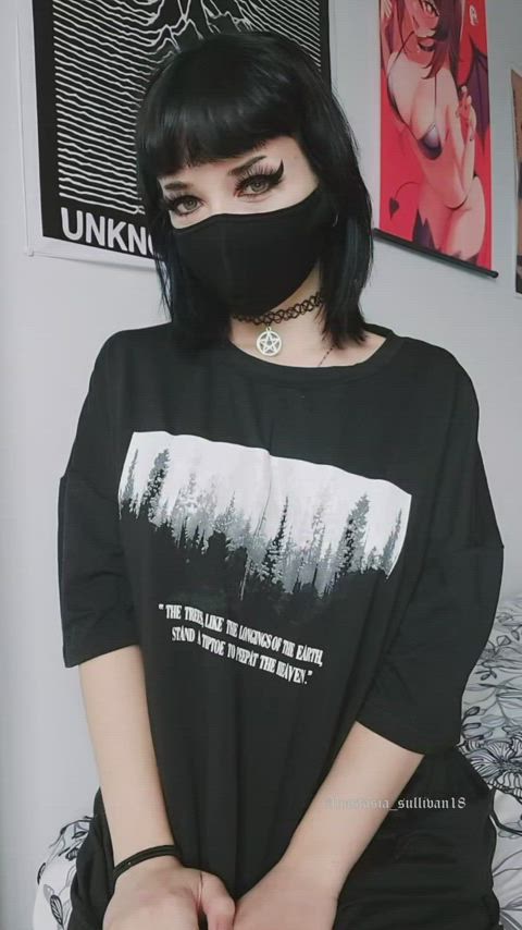 Just in case you are looking for a goth fuckdoll ♡