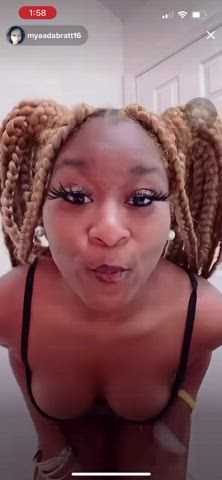 Big Tits Bra Downblouse Ebony Nipslip TikTok Tits gif