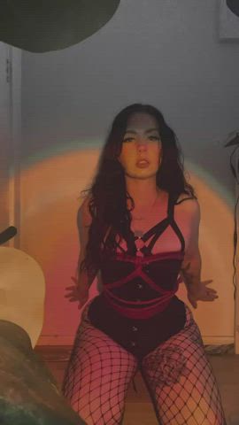 Simple chest harness self tie