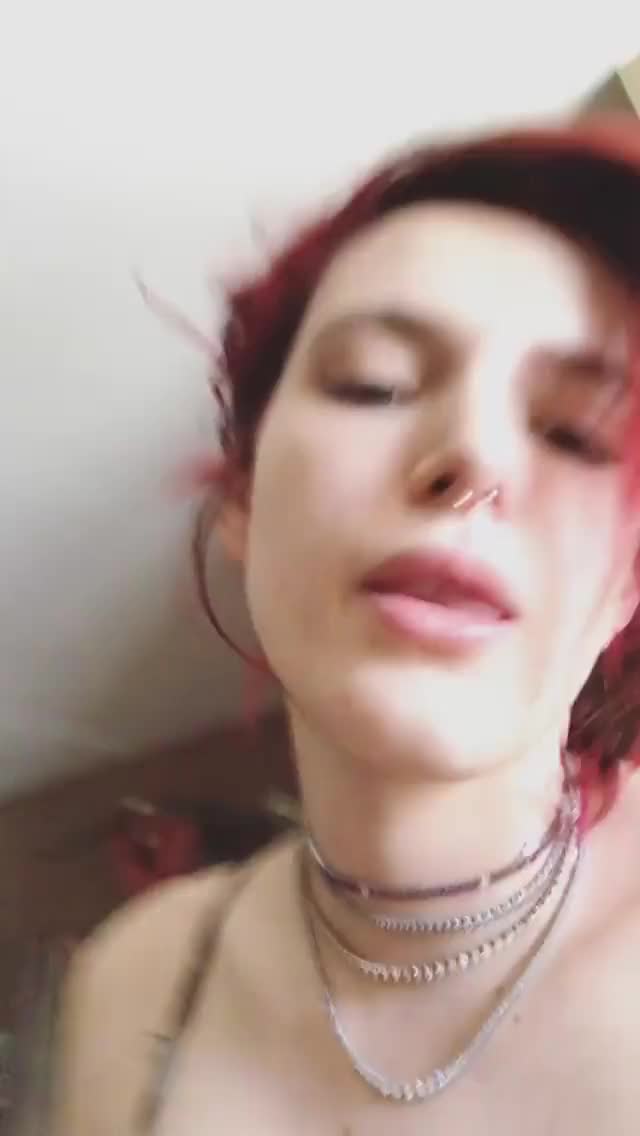 Bella Thorne bikini (3)