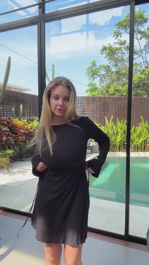 babe blonde busty gif