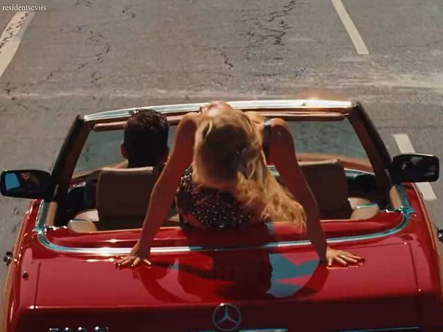 boobs busty sydney sweeney gif