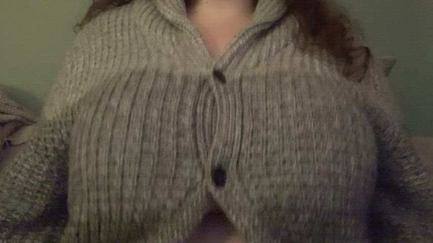Keep my big bouncy breasts bound under all my clothes <3