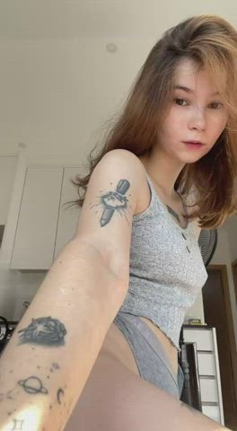 19yo beaty with cute pussy